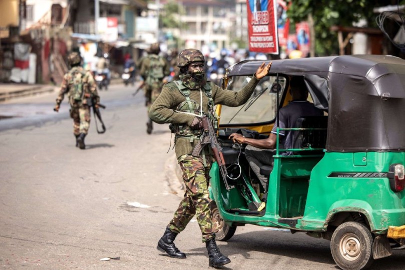 متحدث باسم الجيش: مقتل 20 بينهم 13 جنديا بسبب هجوم أمس في سيراليون
