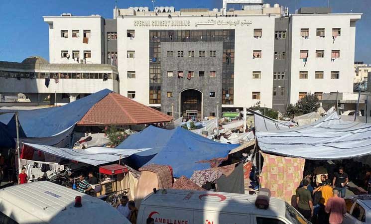 المكتب الإعلامي الحكومي في غزة: جيش الاحتلال الإسرائيلي يحاصر أكبر مجمع طبي في القطاع- (تدوينة)