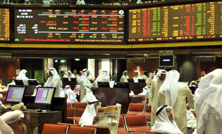 معظم أسواق الخليج تغلق منخفضة مع تراجع أسعار النفط