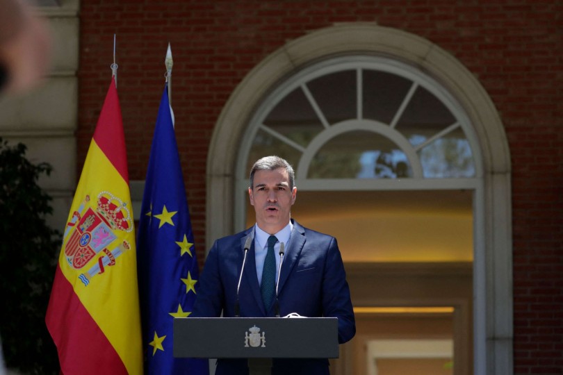 رئيس الوزراء الإسباني: أشك في احترام إسرائيل للقانون الدولي الإنساني