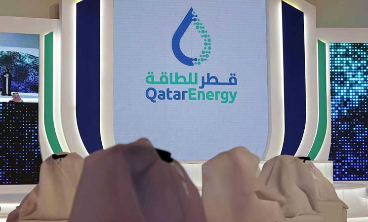 قطر للطاقة توقع اتفاقية بيع نفط مع “شل” لمدة 5 سنوات