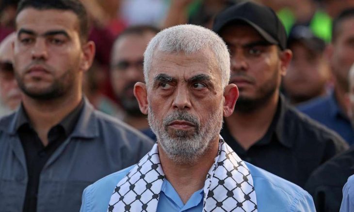 إعلام عبري: إسرائيل تدرس تسوية تقضي بترحيل قادة “حماس” إلى خارج قطاع غزة