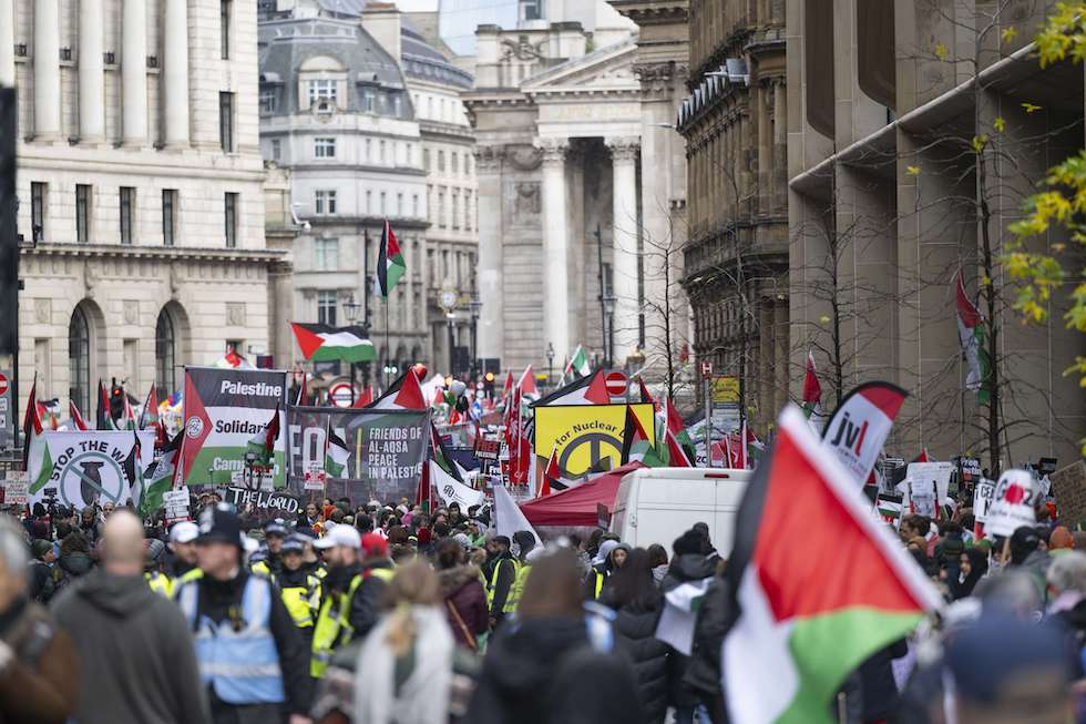 للأسبوع التاسع.. مسيرة ضخمة في لندن تضامنا مع الشعب الفلسطيني- (صور وفيديو)