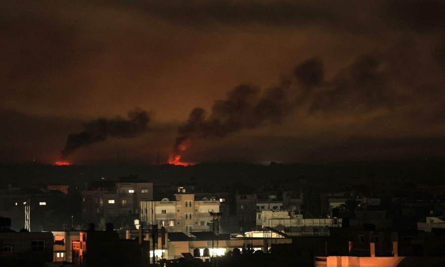 الاحتلال الإسرائيلي يشن قصفا مكثفا على جنوب قطاع غزة