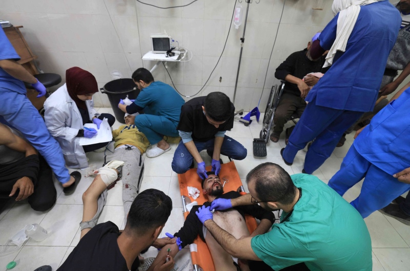 متحدثة أممية تروي شهادتها عن “مذبحة كاملة” بمستشفى الأقصى في غزة
