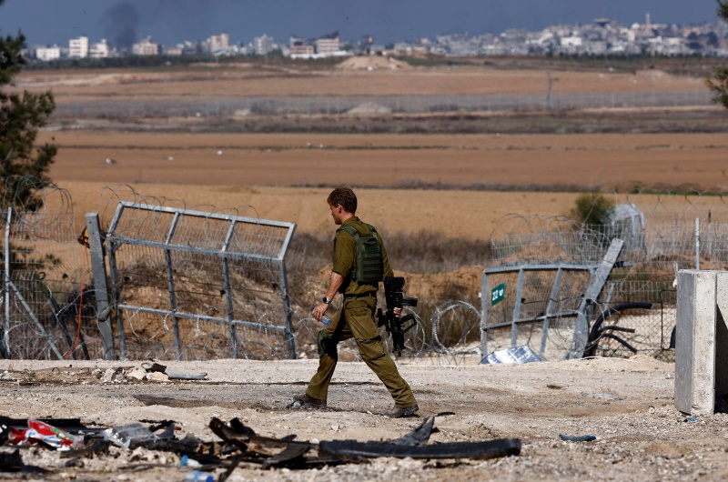 صحيفة عبرية تؤكد مقتل إسرائيليين بنيران جيش الاحتلال في 7 أكتوبر
