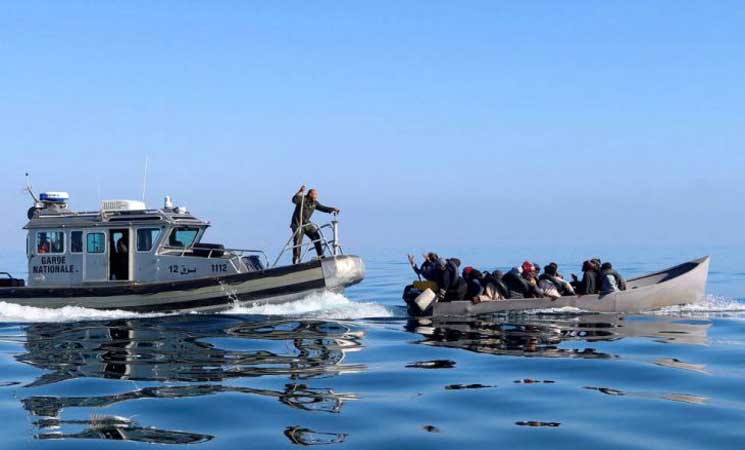 البحرية التونسية تضبط نحو 100 مهاجر جنوبي الصحراء بسواحل صفاقس