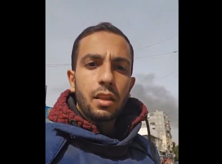 صحافي فلسطيني: إسرائيل قصفت منزلي وقتلت والدي لوقف تغطيتي في غزة