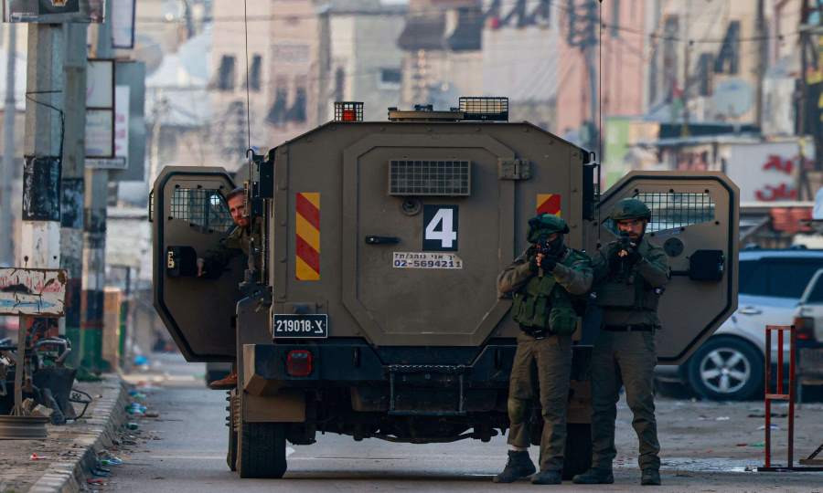 جيش الاحتلال الإسرائيلي يقتحم أحياء من مدينة نابلس شمال الضفة الغربية