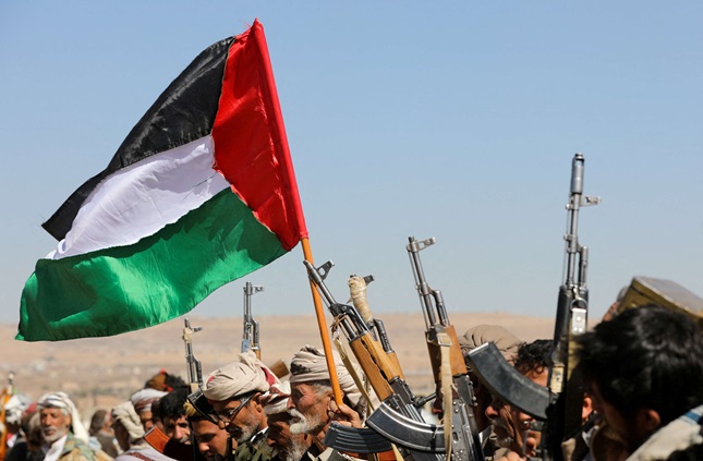 تايم: لن يتمكّن بايدن من ردع الحوثيين إلا بوقف إطلاق النار في غزة