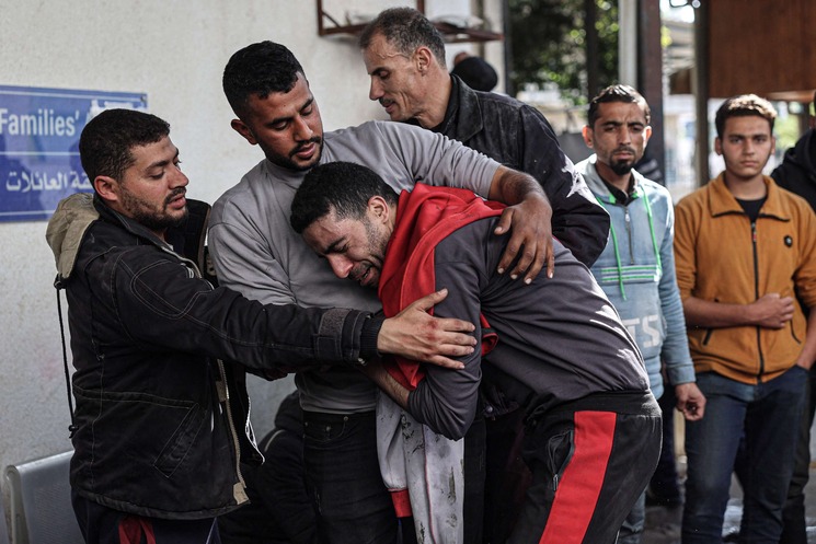 10 شهداء وعشرات الجرحى في غارات إسرائيلية عنيفة تستهدف الفلسطينيين على الطريق الساحلي لغزة