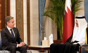 أمير قطر يؤكد لبلينكن ضرورة الوقف الفوري لإطلاق النار بغزة- (تدوينة)