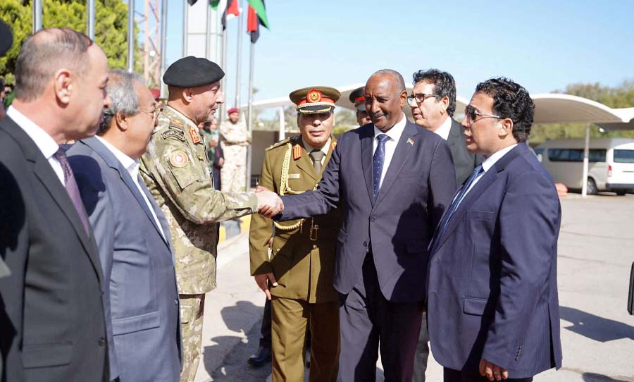 اجتماعات مشتركة بين البرهان والمنفي في طرابلس… وحكومة الوحدة الليبية تطرح مبادرة لحل الأزمة السودانية