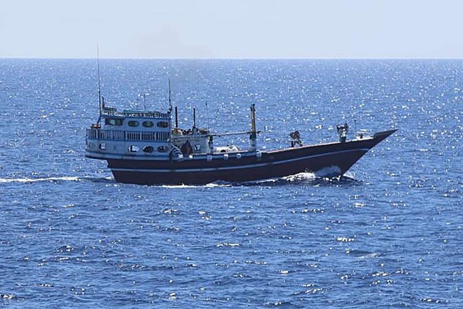 هيئة بريطانية تقول إنها تلقت تقريرا عن مغادرة زورق صيد مخطوف الصومال وعلى متنه 11 مسلحا