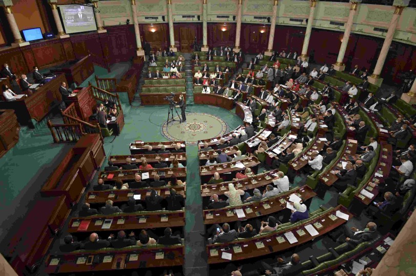 منظمة تونسية: البرلمان لم يصادق إلا على “قوانين الرئيس”