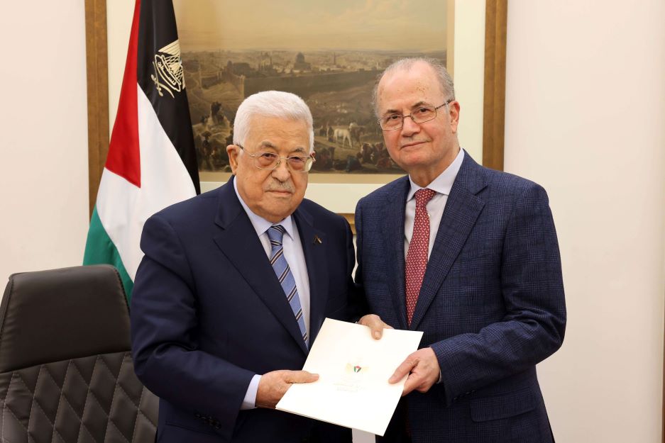 الرئيس الفلسطيني يكلف محمد مصطفى بتشكيل حكومة جديدة- (تدوينة)