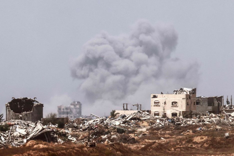 إصابة عدد من الفلسطينيين بقصف إسرائيلي على مدينة غزة- (فيديو)