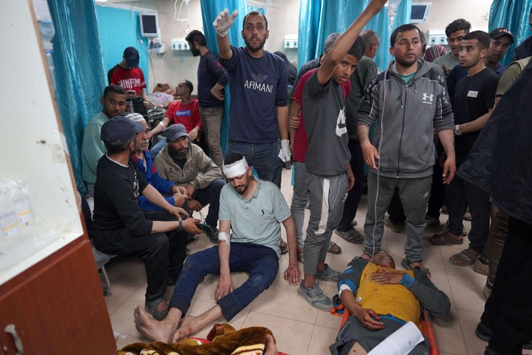 منظمة الصحة العالمية تؤكد استشهاد 4 وإصابة 17 في قصف إسرائيلي على مستشفى الأقصى في غزة