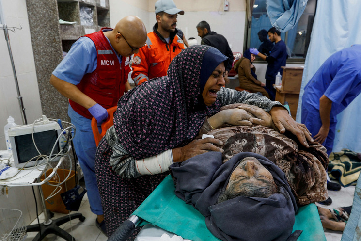 شهداء وجرحى في غارات إسرائيلية على غزة والنصيرات ورفح-(فيديو)