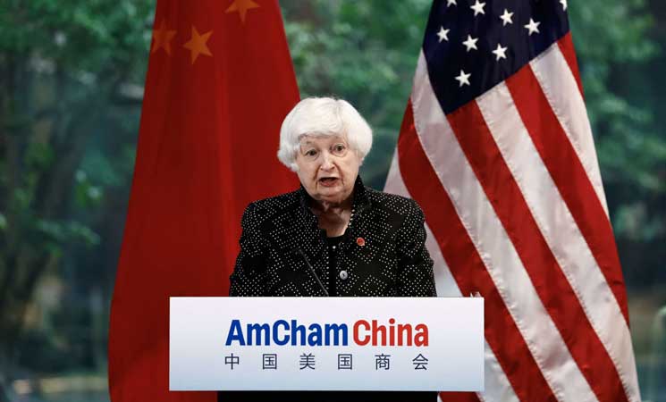 وزيرة الخزانة الأمريكية تحذر من “عواقب بالغة” إن ساعدت شركات صينية روسيا