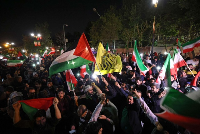 حماس تعتبر رد إيران على إسرائيل “حقا طبيعيا”