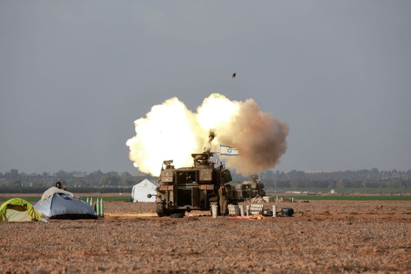خلال ساعات.. المدفعية الإسرائيلية تجدد قصف مدرسة للأونروا وسط غزة