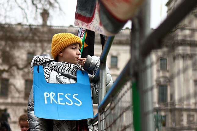 مراسلون بلا حدود: ضغوط سياسية على وسائل الإعلام.. وإسرائيل قتلت أكثر من 100 صحافي فلسطيني 