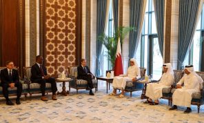 أمير قطر وبلينكن يبحثان جهود الوساطة بشأن الهدنة في غزة