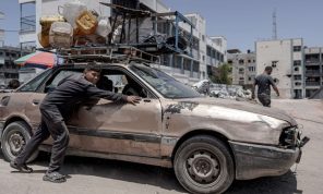 سيارات غزة تعمل بزيت الطهي بدلاً من الديزل بسبب الحرب.. انبعاثات خطرة تصيب الجهاز التنفسي