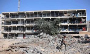 نتنياهو بين المطرقة والسندان