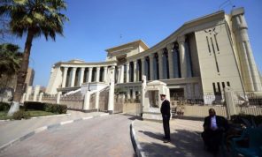 نيابة أمن الدولة المصرية تأمر بحبس 33 متهما بنشر دعوات للتظاهر