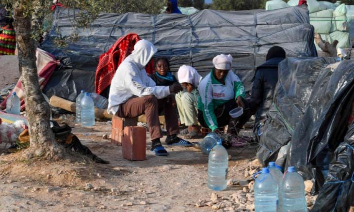 العثور على 28 مهاجرا تائها بينهم نساء حوامل غرب تونس