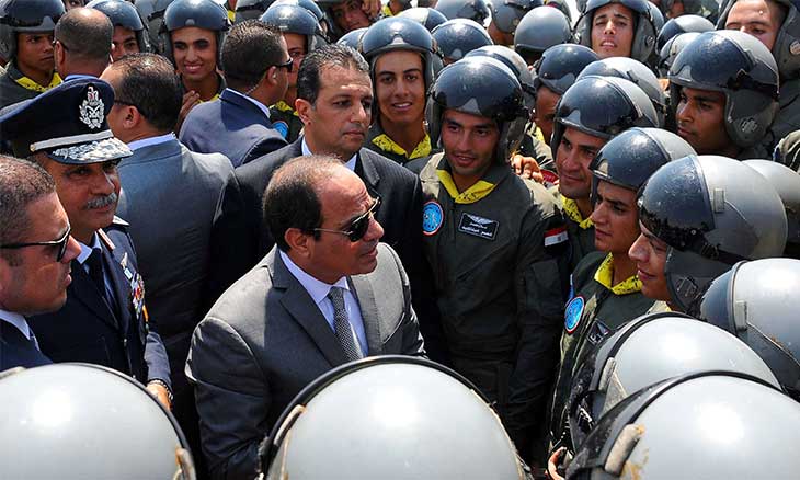 السيسي ينهي خدمة 11 من مستشاريه بينهم 9 قيادات متقاعدين من الجيش