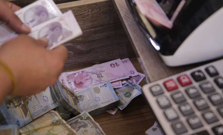 الليرة السورية تتعافى من أدنى مستوياتها على الإطلاق