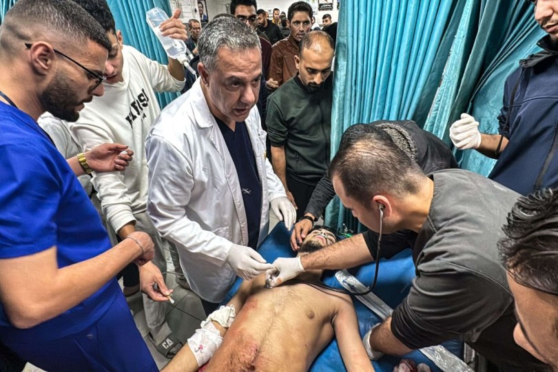 البحث عن رجل المعطف الأبيض: منظمة “ميدغلوبال” تتساءل عن مصير حسام أبو صفية وتطالب بأجوبة