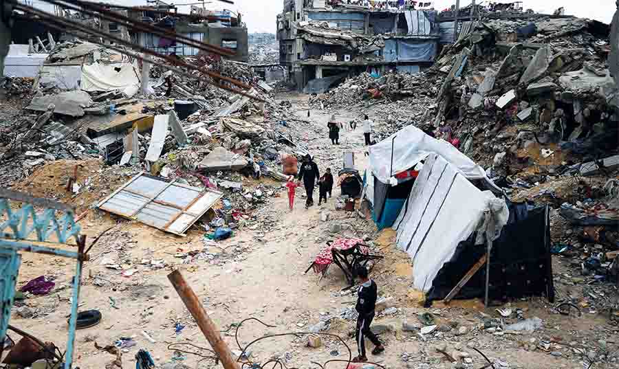 بضغط دولي.. تحقيق في استخدام الجيش الإسرائيلي الفلسطينيين دروعاً بشرية في غزة