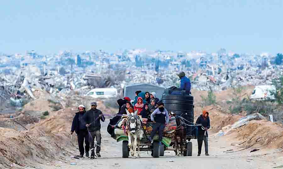 الاحتلال لا يزال يمنع إدخال البيوت المؤقتة والخيام 602 من أسرى فلسطين إلى الحرية اليوم …و«حماس» تسلّم 6 إسرائيليين