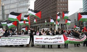 ألمانيا.. تظاهرة منددة بخطة ترامب لتهجير الفلسطينيين