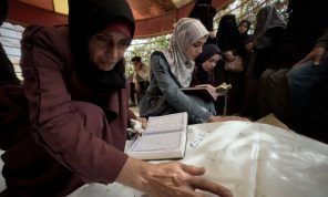 استشهاد 43 فلسطينيا في غزة وسط استمرار القصف الإسرائيلي- (صور وفيديو) 