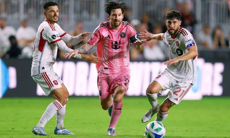 ميسي يمنح إنتر ميامي التعادل أمام تورنتو في الدوري الأمريكي