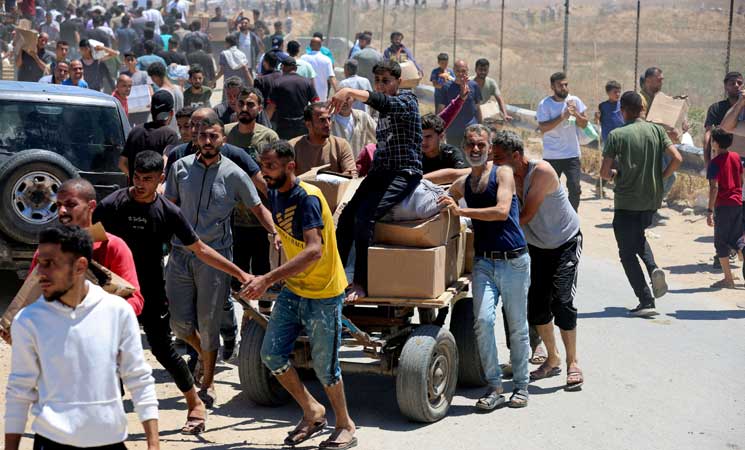فلسطينيون عن توزيع المساعدات الأمريكية في غزة: فوضى وقتل وإذلال