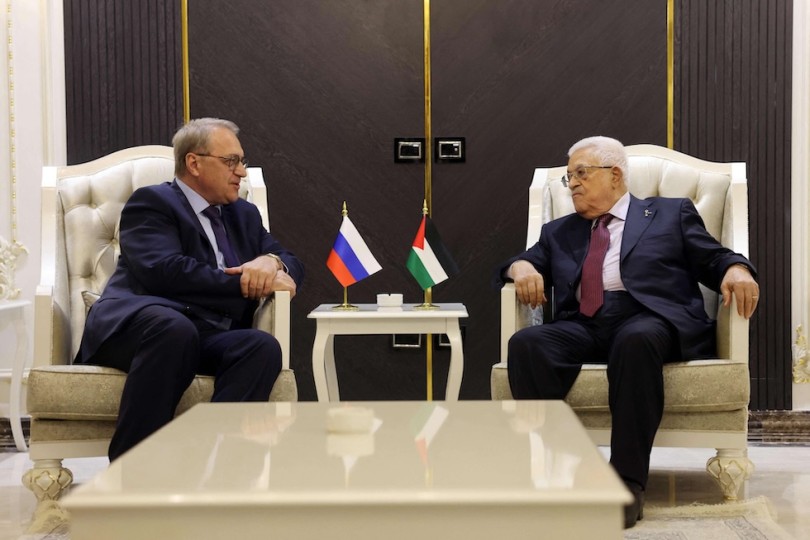 عباس يبحث مع مبعوث بوتين الاعتراف بدولة فلسطين ووقف الإبادة في غزة