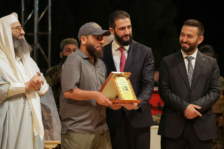 الشرع: إعادة بناء سوريا “بدأت لتوها”