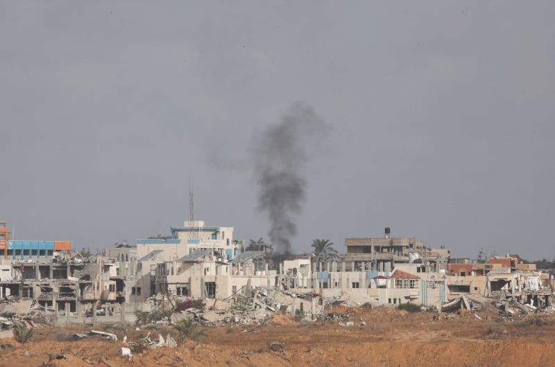 قوة إسرائيلية خاصة تتسلل إلى خان يونس وتقتل قياديا فلسطينيا وتخطف زوجته وأولاده