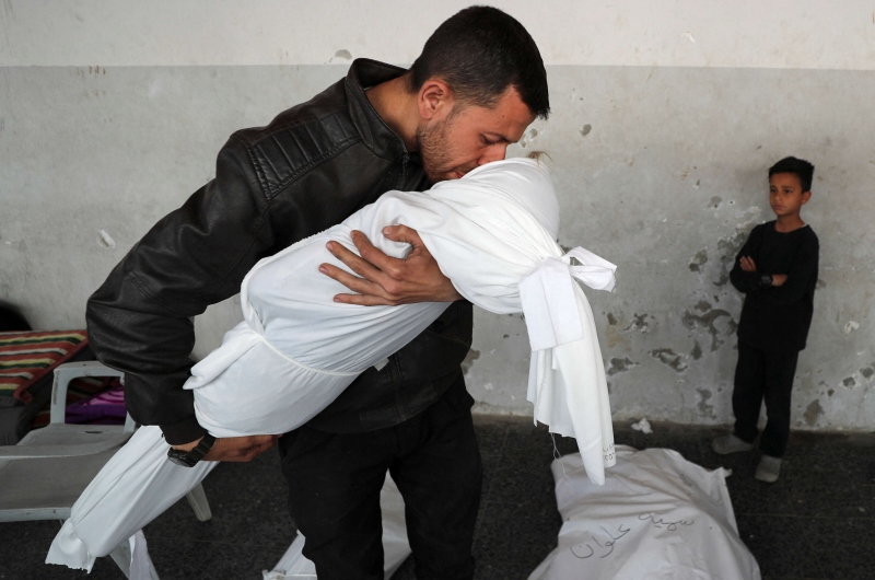 جراحة بريطانية في غزة: الأمر وحشي حقا