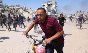 المرصد الأورومتوسطي: إسرائيل تحصر فلسطينيي غزة جنوبا لتهجيرهم وفق خطة ترامب