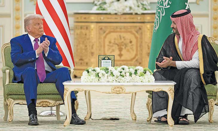 ترامب يوقّع في السعودية «أكبر صفقة أسلحة في التاريخ»… ويلتقي الشرع اليوم
