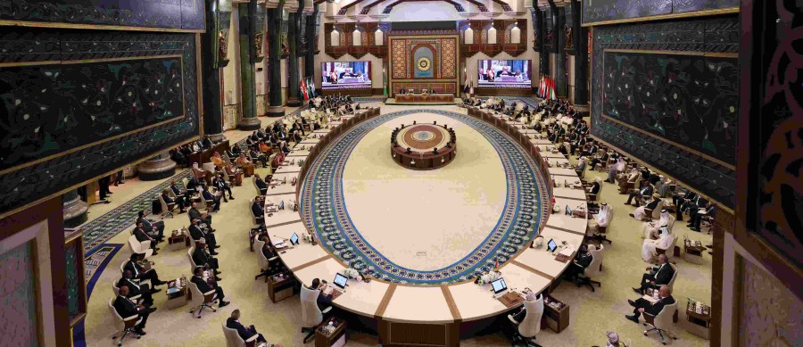“جون أفريك” بمناسبة قمة بغداد: محاولات توحيد الدول العربية.. تاريخ من الهزائم والفشل
