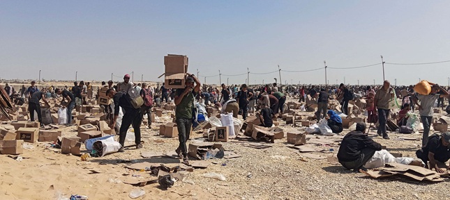 إعلام عبري: الميليشيا التي تسلحها إسرائيل في غزة تعمل بالتهريب والدعارة والابتزاز ولا تهتم بفلسطين