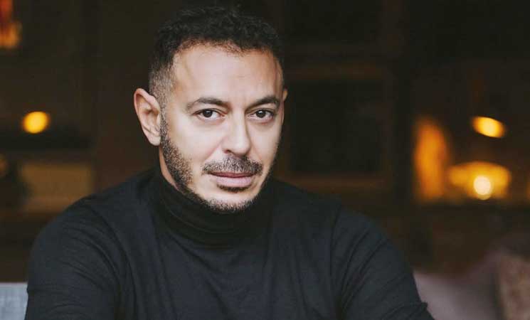 مصطفى شعبان يتحدث عن حالة والده الصحية- (تدوينة)